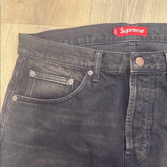 Supreme Dark Wash Relaxed Men's Jeans - Picture 3 of 6